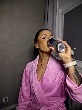 Snapshot of BabyFaceMia chatting on 11-20-25, 05:12 BabyFaceMia online show from 11-20-25, 05:12