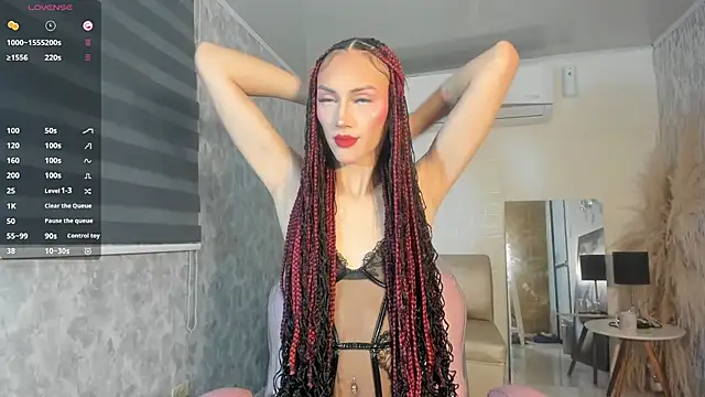 Snapshot of V_suckscock chatting on 10-25-25, 02:24 V suckscock online show from 10-25-25, 02:24