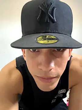 Snapshot of Andres-Andrea1922 chatting on 09-13-25, 09:58 Andres-Andrea1922 online show from 09-13-25, 09:58