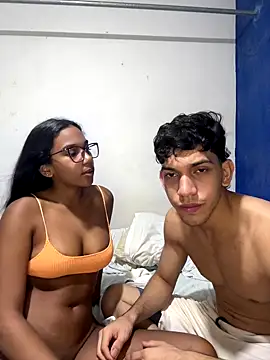 Snapshot of Andres-Andrea1922 chatting on 09-19-25, 08:38 Andres-Andrea1922 online show from 09-19-25, 08:38