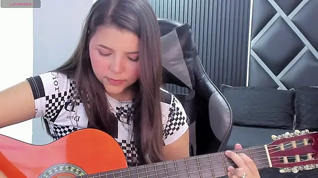 Charlotte-Star online show from 11-17-25, 09:09