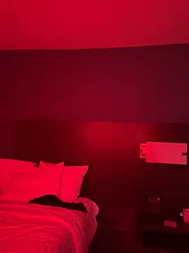 Snapshot of bbwbubbles77 chatting on 12-20-25, 05:58 bbwbubbles77 online show from 12-20-25, 05:58