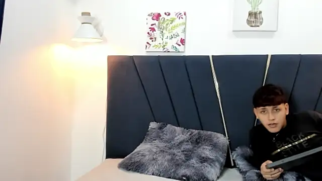 zeusapollofuck online show from 09-16-25, 07:26