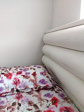 KIMGREY   online show from 09-28-25, 03:17