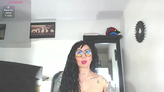 Vicky hotmilf online show from 10-09-25, 11:19