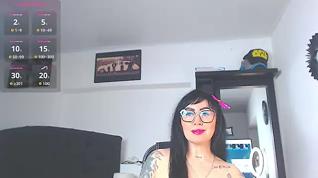 Vicky hotmilf online show from 04-20-26, 11:13