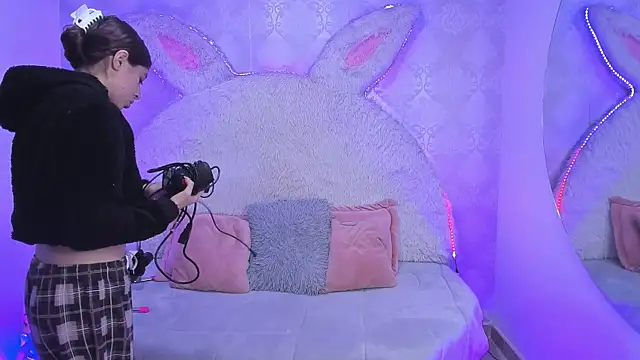 Gaby louse online show from 04-15-26, 07:43