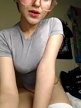 elizabeth05 online show from 10-19-25, 11:38