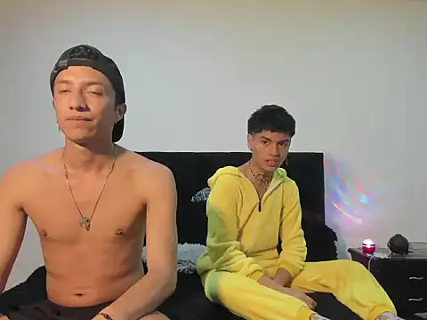 mhatias  online show from 09-18-25, 01:51