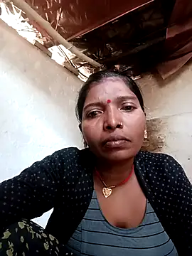 Snapshot of Jivika_Jaiswal chatting on 11-17-25, 07:47 Jivika Jaiswal online show from 11-17-25, 07:47