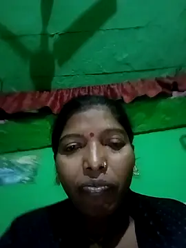 Snapshot of Jivika_Jaiswal chatting on 11-18-25, 12:49 Jivika Jaiswal online show from 11-18-25, 12:49