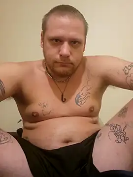 Snapshot of GladsomeLark chatting on 09-15-25, 06:57 GladsomeLark online show from 09-15-25, 06:57