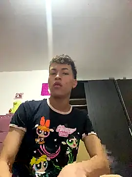 Snapshot of Thiago_blsd chatting on 09-30-25, 05:29 Thiago blsd online show from 09-30-25, 05:29