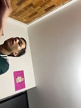 Snapshot of Thiago_blsd chatting on 10-13-25, 03:39 Thiago blsd online show from 10-13-25, 03:39