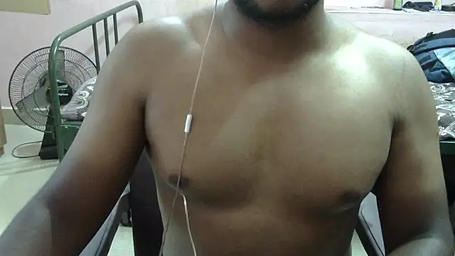 Snapshot of x_boyy_x chatting on 09-12-25, 04:12 x boyy x online show from 09-12-25, 04:12