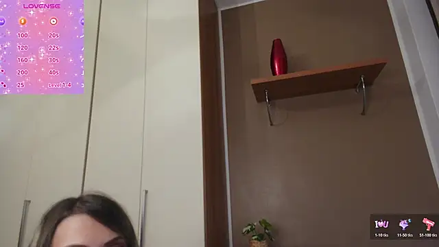 ScarletVerdi online show from 11-10-25, 07:40