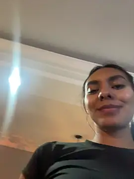 GiorgiaLuxee online show from 11-21-25, 11:14