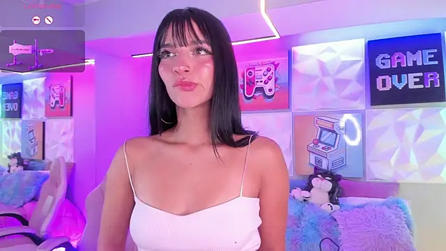 Snapshot of LindaWz_ chatting on 11-15-25, 04:21 LindaWz online show from 11-15-25, 04:21