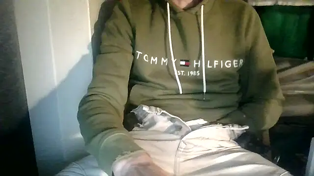 Snapshot of juju78jujuu chatting on 10-15-25, 05:57 juju78jujuu online show from 10-15-25, 05:57