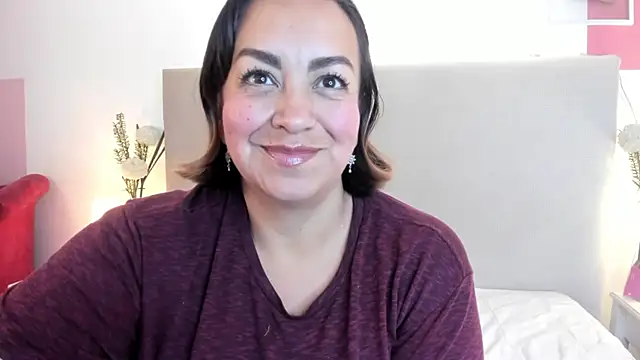 Snapshot of Angel_Velvet chatting on 02-25-26, 05:00 Angel Velvet online show from 02-25-26, 05:00