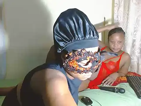 JuicyMellow21 online show from 09-09-25, 01:49