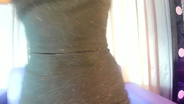 Zairaa Fox online show from 10-15-25, 07:14