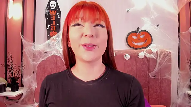 Snapshot of lilly_blear_ chatting on 10-30-25, 03:52 lilly blear  online show from 10-30-25, 03:52