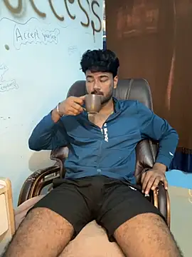 Snapshot of MeekBatgirl chatting on 11-13-25, 03:27 MeekBatgirl online show from 11-13-25, 03:27