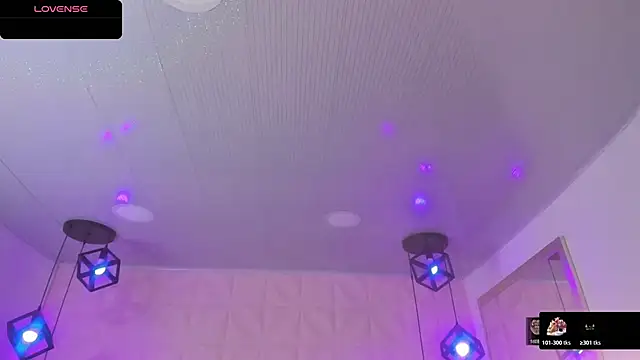 AnaVelvett online show from 10-28-25, 07:27