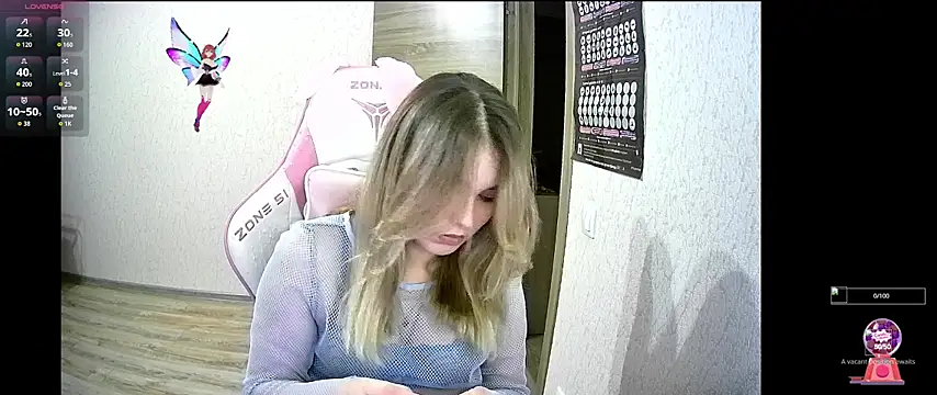 Snapshot of Kris_Moss chatting on 10-21-25, 08:09 Kris Moss online show from 10-21-25, 08:09