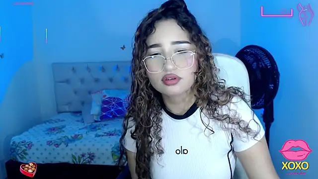 Snapshot of sasha_17_ chatting on 10-06-25, 05:10 sasha 17  online show from 10-06-25, 05:10