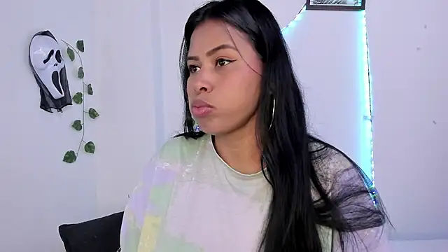 Michluxe 69 online show from 11-18-25, 12:42