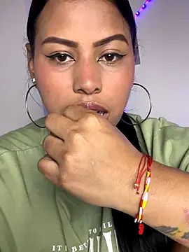 Michluxe 69 online show from 12-18-25, 10:27