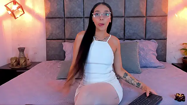 Roseaurora online show from 04-29-26, 11:25