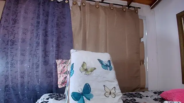 sweegirl69 online show from 10-12-25, 12:04