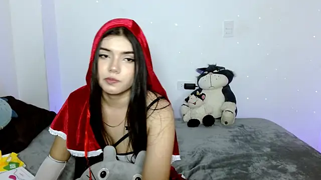 Snapshot of Emma_yui19 chatting on 09-17-25, 10:22 Emma yui19 online show from 09-17-25, 10:22