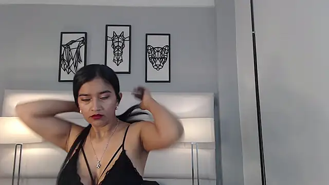 Snapshot of Valeria_Velez_ chatting on 10-10-25, 11:31 Valeria Velez  online show from 10-10-25, 11:31