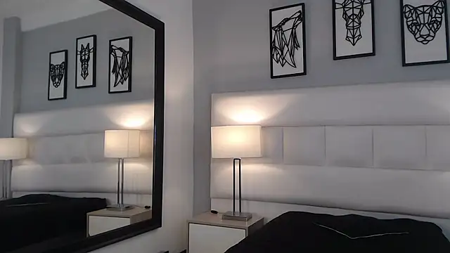 Snapshot of Valeria_Velez_ chatting on 10-11-25, 12:04 Valeria Velez  online show from 10-11-25, 12:04