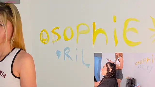 SophieCurves online show from 10-18-25, 01:19