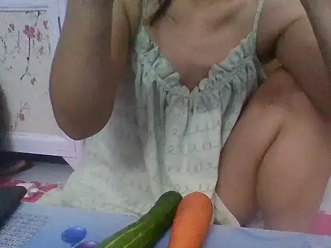 YukiLy online show from 10-12-25, 09:25