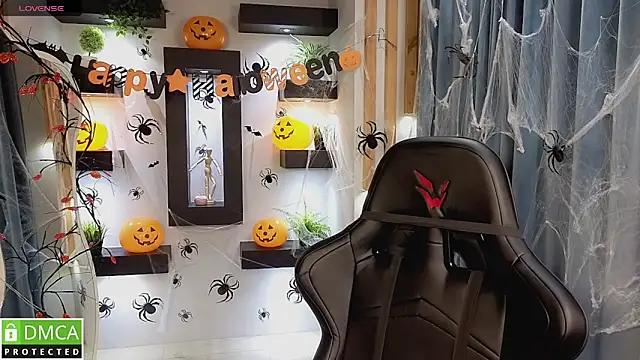 Snapshot of Roxy_foxi chatting on 10-30-25, 01:07 Roxy foxi online show from 10-30-25, 01:07