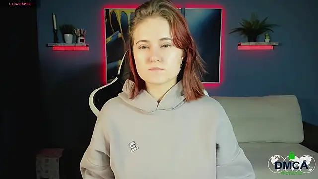 Snapshot of Roxy_foxi chatting on 11-21-25, 01:04 Roxy foxi online show from 11-21-25, 01:04