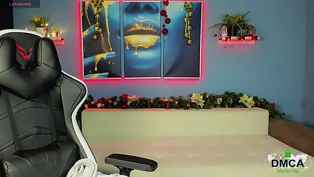 Snapshot of Roxy_foxi chatting on 12-04-25, 01:15 Roxy foxi online show from 12-04-25, 01:15