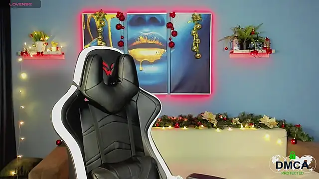 Snapshot of Roxy_foxi chatting on 12-05-25, 01:03 Roxy foxi online show from 12-05-25, 01:03