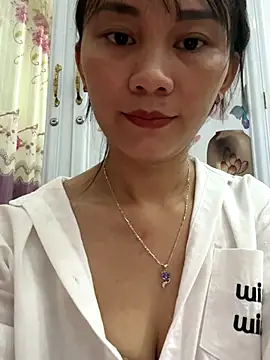 Snapshot of Almond-cute chatting on 09-23-25, 10:51 Almond-cute online show from 09-23-25, 10:51