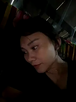 Snapshot of Almond-cute chatting on 09-26-25, 05:22 Almond-cute online show from 09-26-25, 05:22