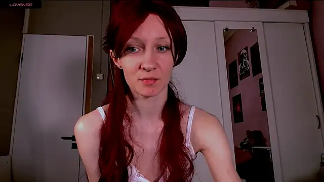 Snapshot of ariana_greys chatting on 12-14-25, 10:58 ariana greys online show from 12-14-25, 10:58