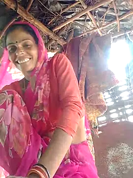 Snapshot of H_seema chatting on 10-02-25, 04:52 H seema online show from 10-02-25, 04:52