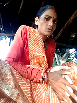 Snapshot of H_seema chatting on 10-07-25, 01:36 H seema online show from 10-07-25, 01:36