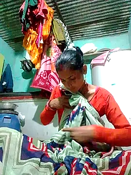 Snapshot of H_seema chatting on 10-08-25, 01:53 H seema online show from 10-08-25, 01:53